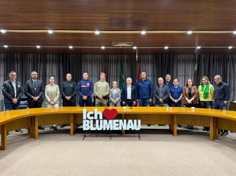 Blumenau cria Secretaria de Segurança Pública e assume proteção das escolas