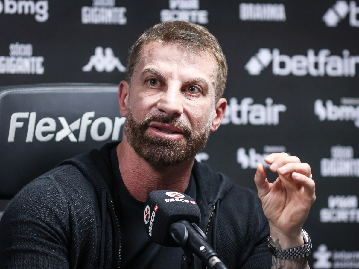 Pedrinho alerta Vasco após afastamento da SAF