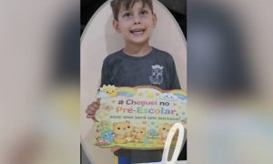 Menino de 5 anos morre após cair de caminhão do pai em SC