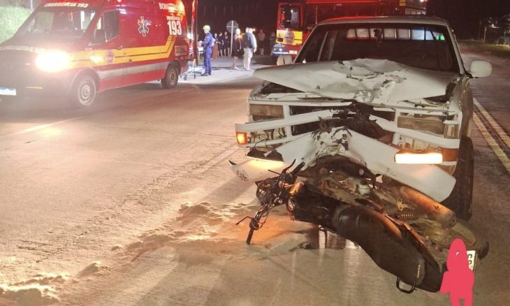 Colisão entre moto e caminhonete deixa um morto na BR-163