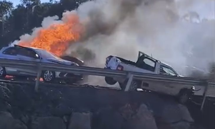 VÍDEO: grave colisão bloqueia BR-470 e deixa morto e feridos