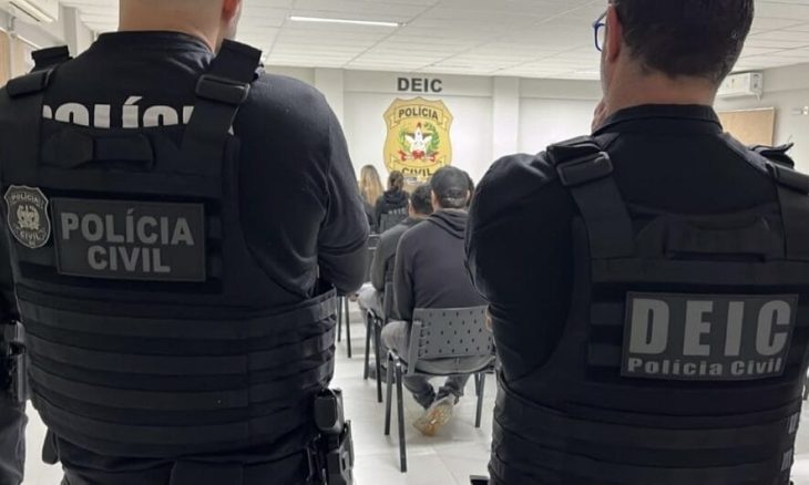 Servidores são afastados após operação em prefeitura de SC