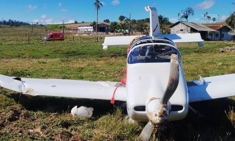 Piloto faz pouso forçado com aeronave em SC e escapa ileso