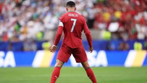 Cristiano Ronaldo marca duas vezes e lidera goleada de Portugal