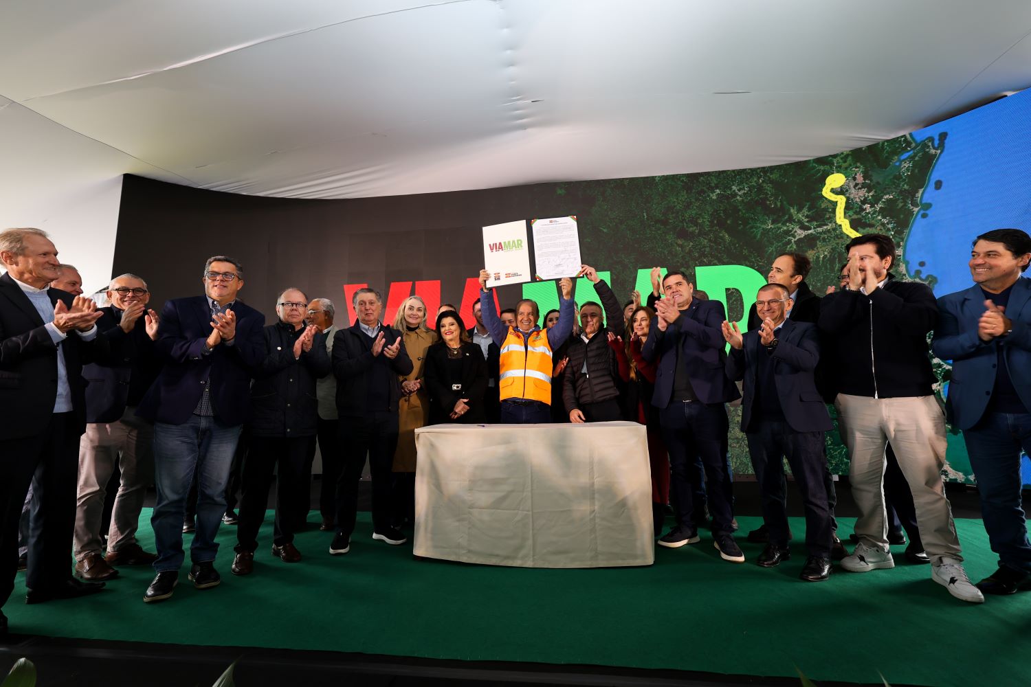Jorginho Mello lança ViaMar, maior projeto rodoviário de SC