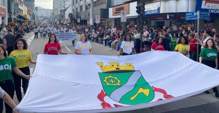 Brusque abre inscrições para desfile que celebrará os 166 anos da cidade