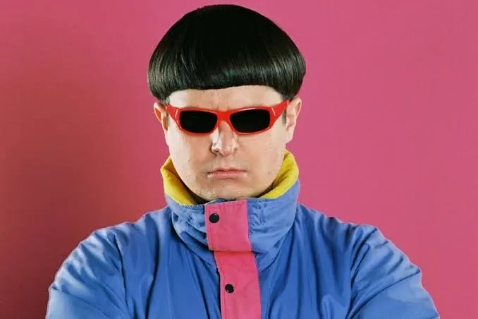URGENTE: Cantor Oliver Tree está entre os mortos em acidente no Rio