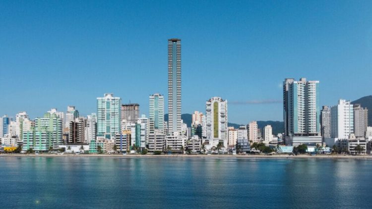 Balneário Camboriú deixa liderança do metro quadrado mais caro do país