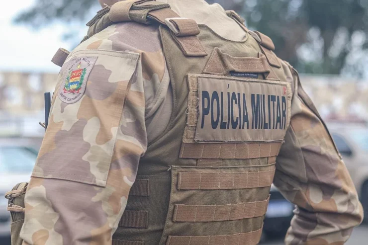 Bandido volta para buscar Hilux furtada e morre em confronto com a PM