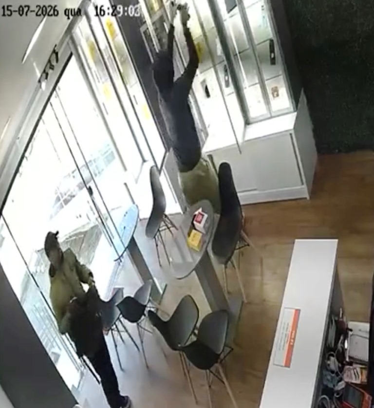 Loja de celulares é assaltada pela segunda vez em menos de um mês em Florianópolis