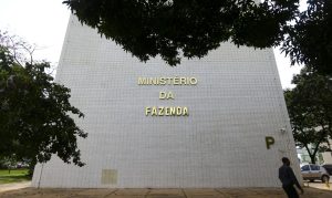 PEC dos agentes de saúde pode parar no STF após aprovação no Senado