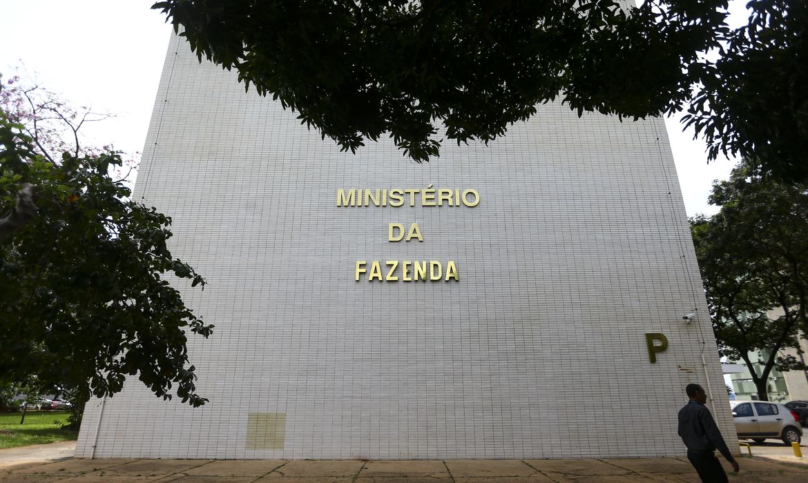PEC dos agentes de saúde pode parar no STF após aprovação no Senado