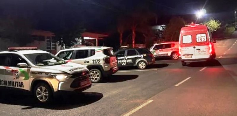 Homem é preso após agredir companheira e tentar atear fogo em policial em SC