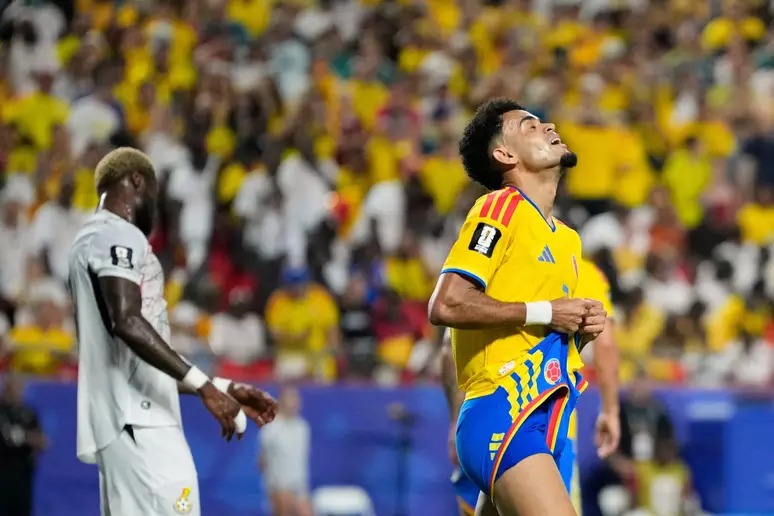 Suíça e Colômbia brigam por vaga nas quartas