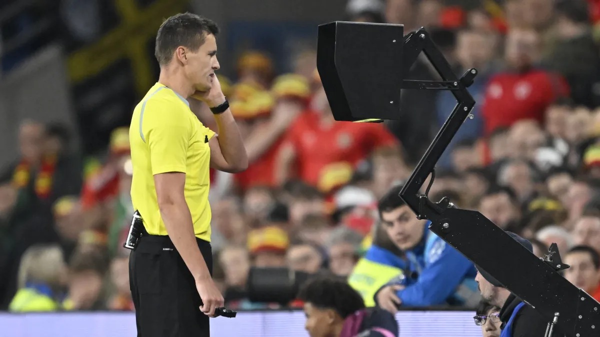 Fifa reforça VAR em jogo decisivo da Copa