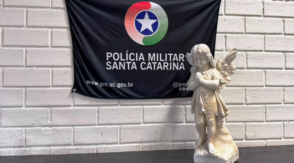 Polícia encontra estátua de 130 anos furtada de igreja em SC