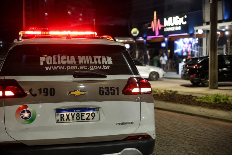 Foragido pelo crime de estelionato é preso em casa noturna