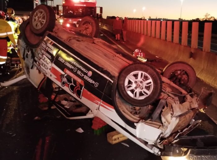 Resgate complexo na BR-101 salva motorista preso em carro capotado