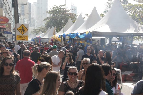 Tradicional Festa dos Amigos chega à 26ª edição em Balneário Camboriú