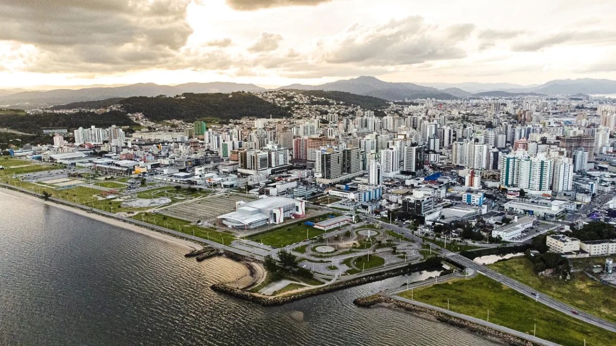 São José lidera em SC com lei que cria faixas exclusivas para motocicletas
