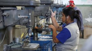 Santa Catarina lidera participação de mulheres na indústria no Brasil