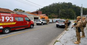Justiça determina internação de adolescente que esfaqueou a mãe