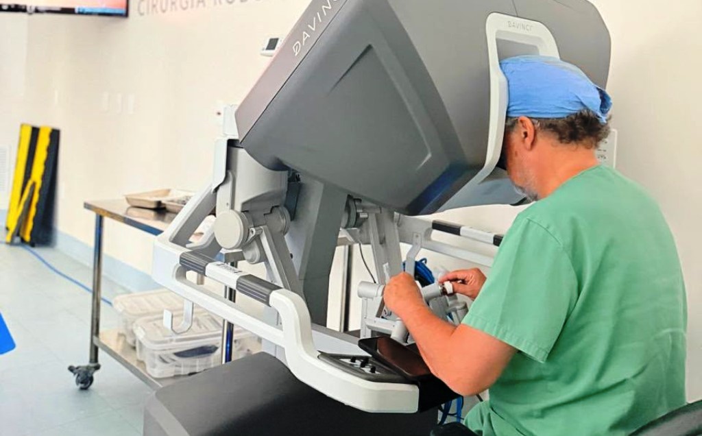 Hospital em Florianópolis amplia uso da robótica em cirurgias cardíacas
