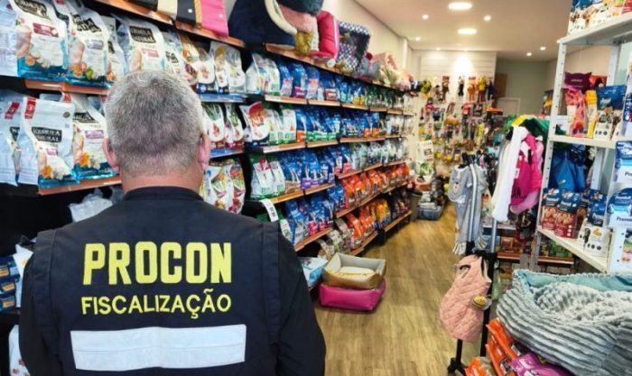 Procon fecha cerco contra aumento abusivo de materiais de construção após granizo