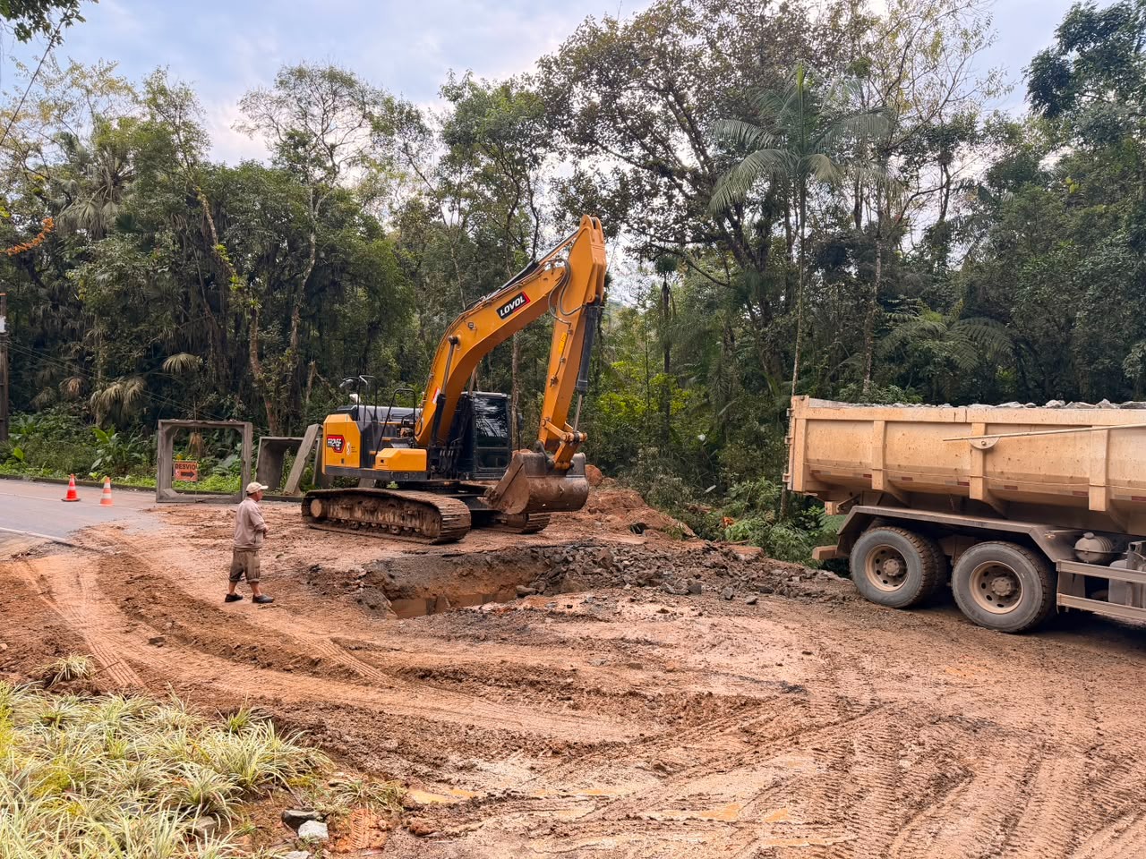 Estrada Rio Molha tem alteração no trânsito nesta quinta-feira (13)