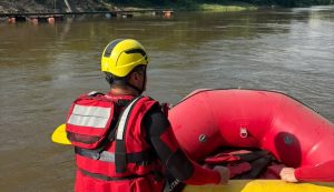 Homem que sumiu durante buscas por criança é encontrado morto em rio de SC