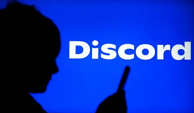 Agência suspende lives do Discord após morte de adolescente ao vivo