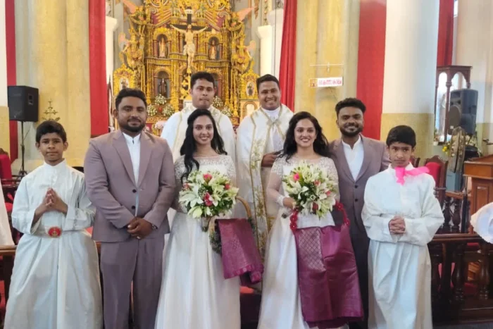 Gêmeos se casam com irmãs gêmeas em cerimônia com padres e coroinhas gêmeos