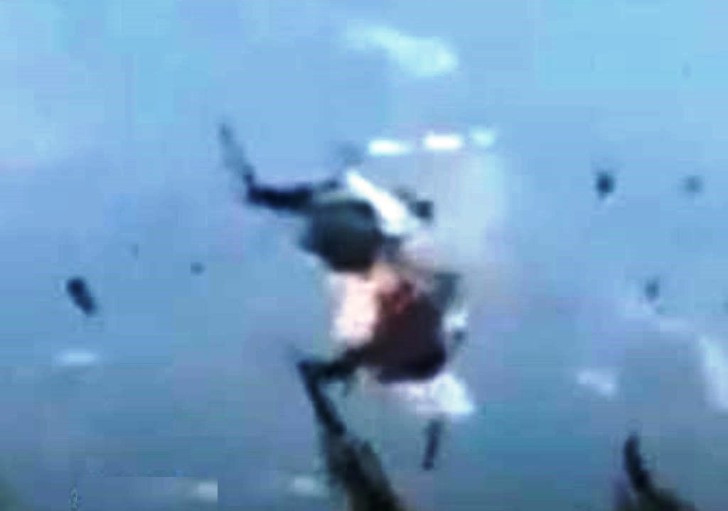 Vídeo: helicópteros colidem durante combate a incêndio na Grécia