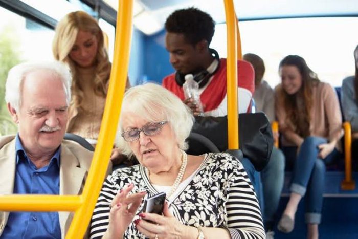 Passagem de ônibus para idosos: Justiça garante desconto de 50% sem limite de prazo