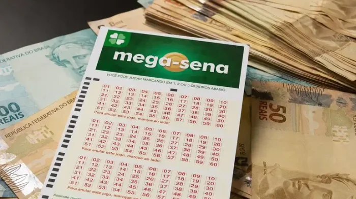 Mega-Sena acumula e prêmio sobe para R$ 102 milhões
