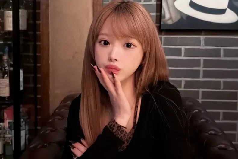 Influenciadora morre durante live após críticas de fãs de k-pop