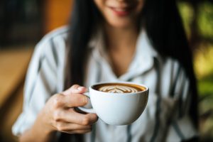 Café pode proteger o coração; veja quantas xícaras consumir por dia