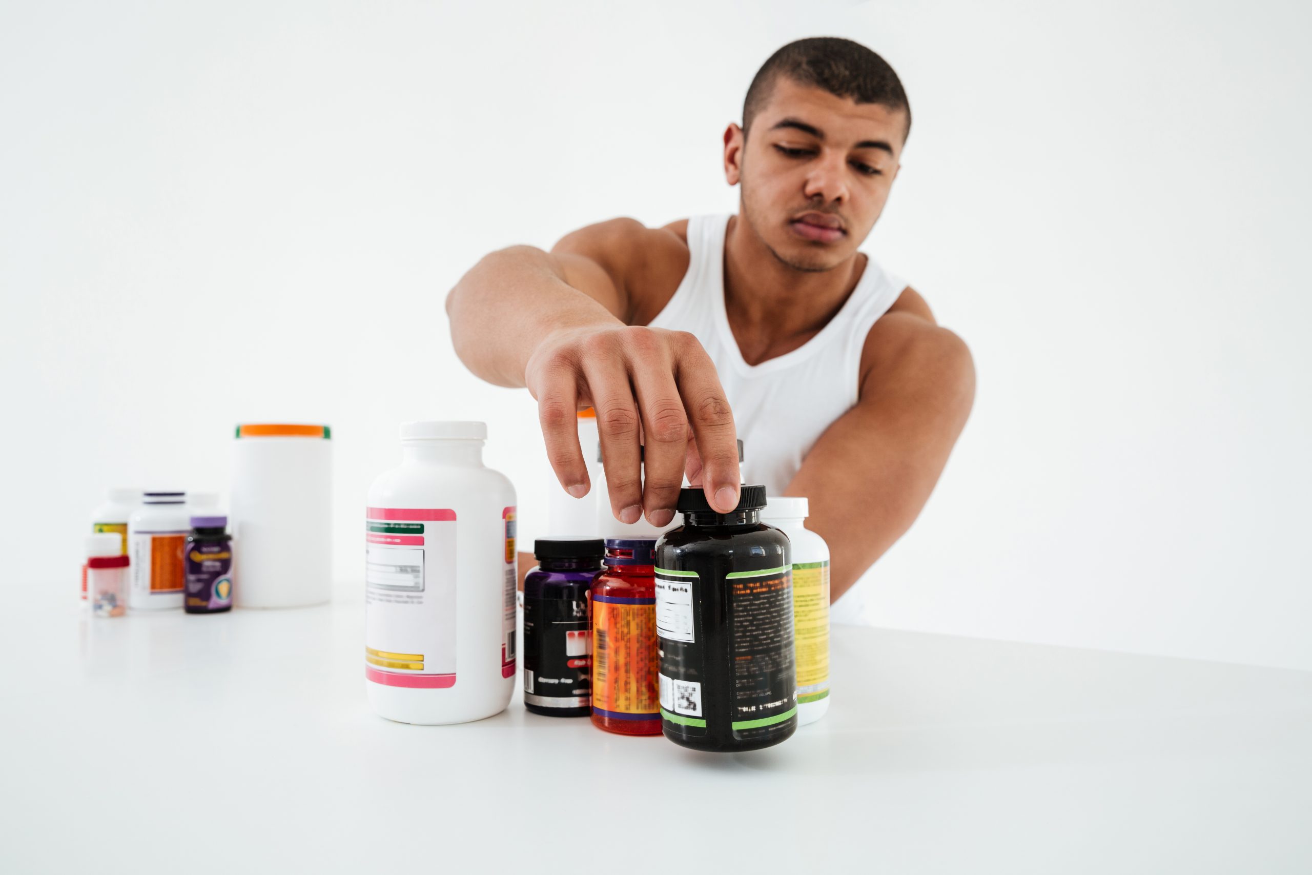 Suplementos sem orientação podem piorar desempenho nos treinos
