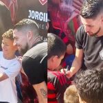 De folga no Flamengo, Jorginho participa de evento em Imbituba