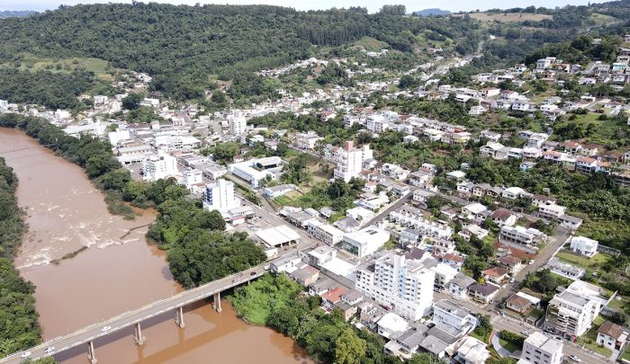 Cidade do Meio-Oeste de SC abre concurso público com salários de até R$ 5,5 mil
