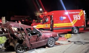 Gêmeas de 15 anos morrem em colisão entre carros em SC