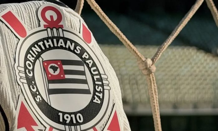 Corinthians é multado após jogadores evitarem imprensa