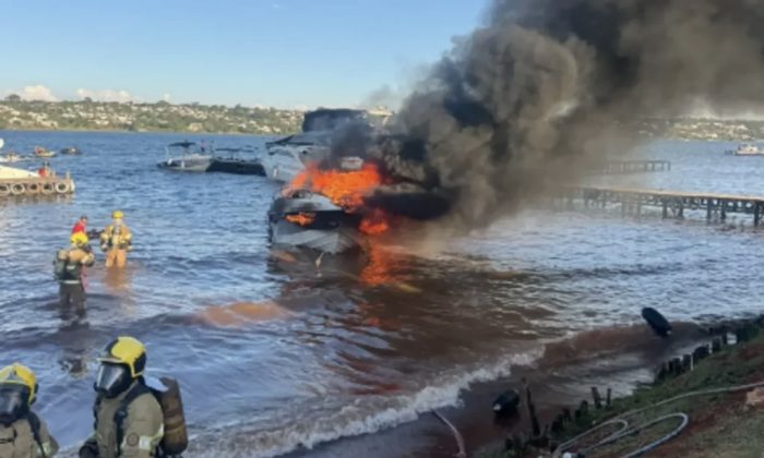 Incêndio em lancha deixa quatro vítimas em estado grave