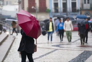 Defesa Civil emite alerta de chuva intensa no fim de semana