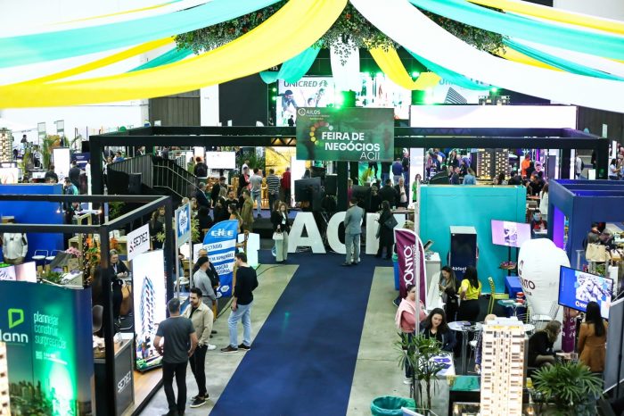 Feira de Negócios reúne mais de 80 empresas e amplia agenda empresarial em Itajaí
