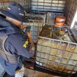 PRF encontra 4 mil litros de biodiesel em carga irregular e com vazamentos