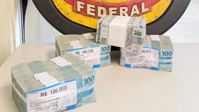 PF apreende R$ 500 mil com candidato em Florianópolis