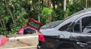 Homem morre e dois adolescentes ficam feridos em acidente na BR-282
