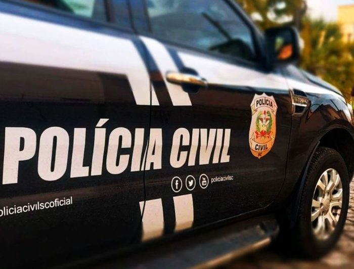 Fotos íntimas eram usadas para extorquir vítimas em SC