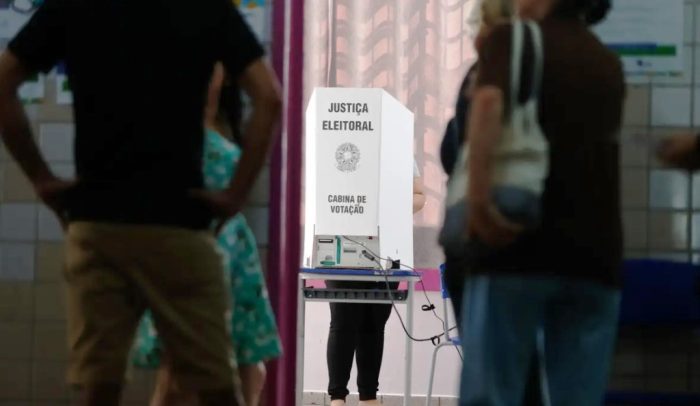 Pesquisa aponta que solidão e exaustão ampliam abstenção nas urnas